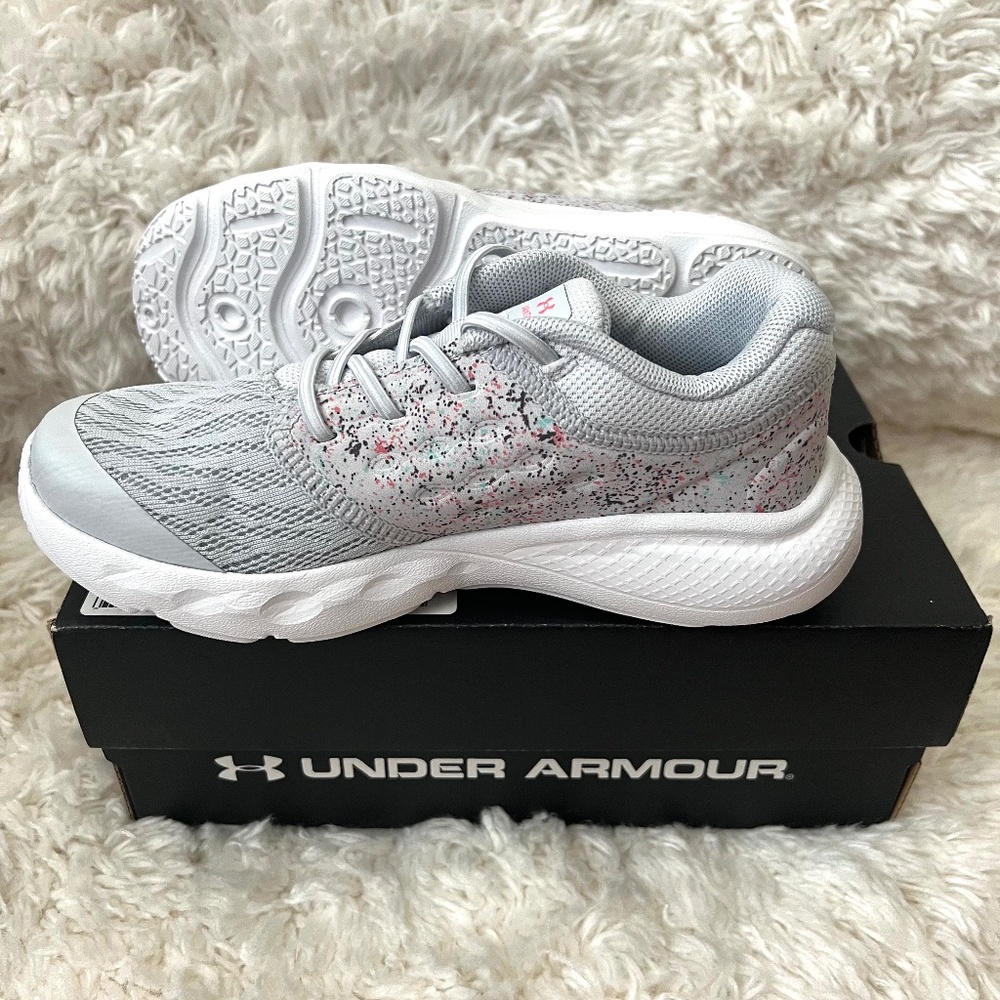 Under Armour 👟 “Vantage” Sneakers - new with tag!